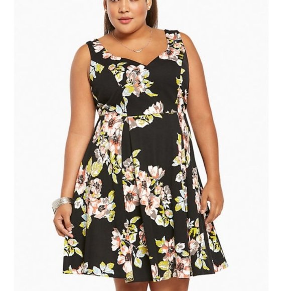 torrid Dresses & Skirts - Torrid Floral Print Pleated Skater Dress V Neck 18